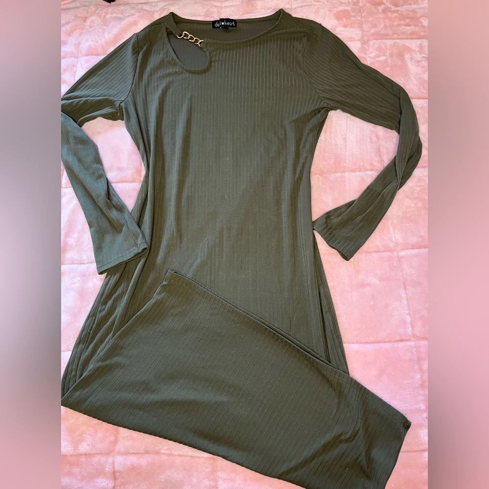 Derek Heart Olive Green Top with Chain Detail